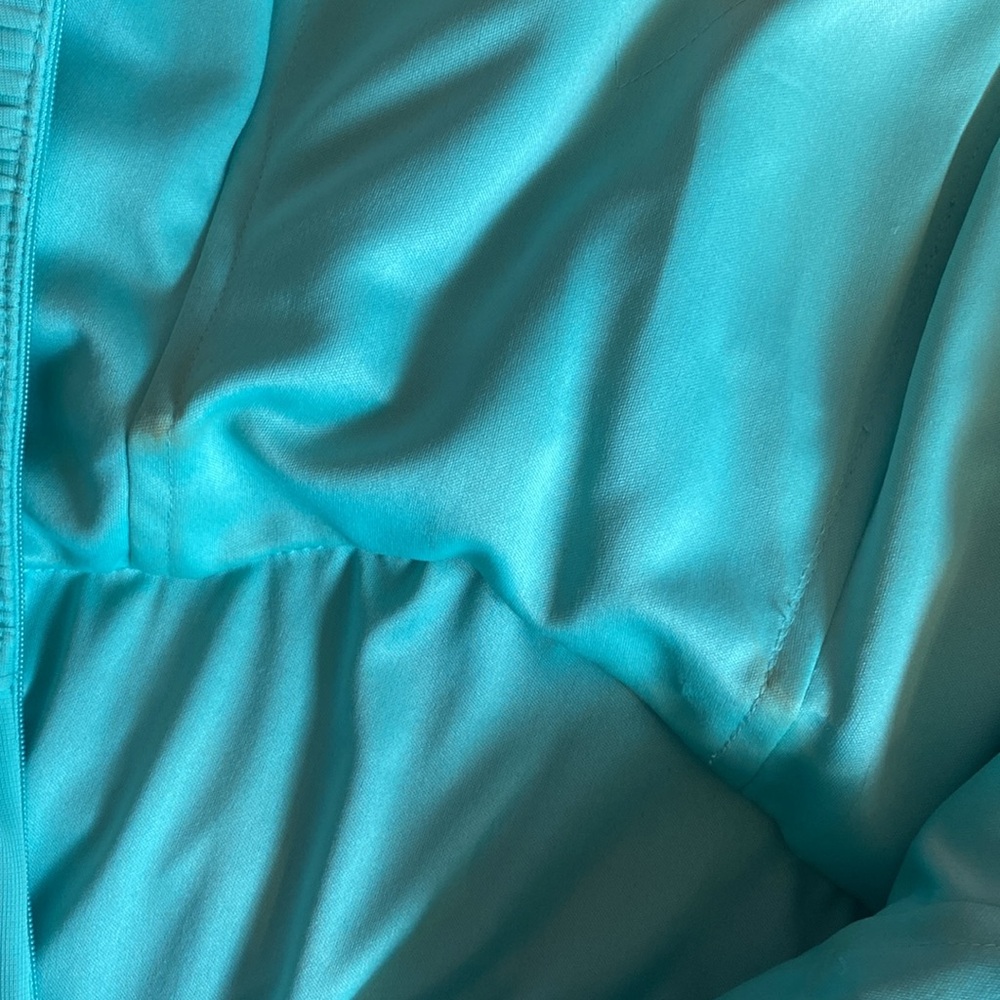SEA FOAM GREEN PROM DRESS - Picture 12 of 12